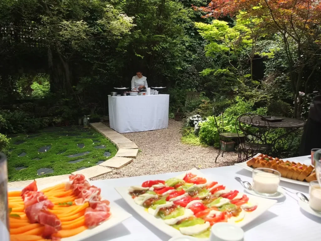 Buffet traiteur orchestré par Prémices au Jardin des Bauches Paris 16e
