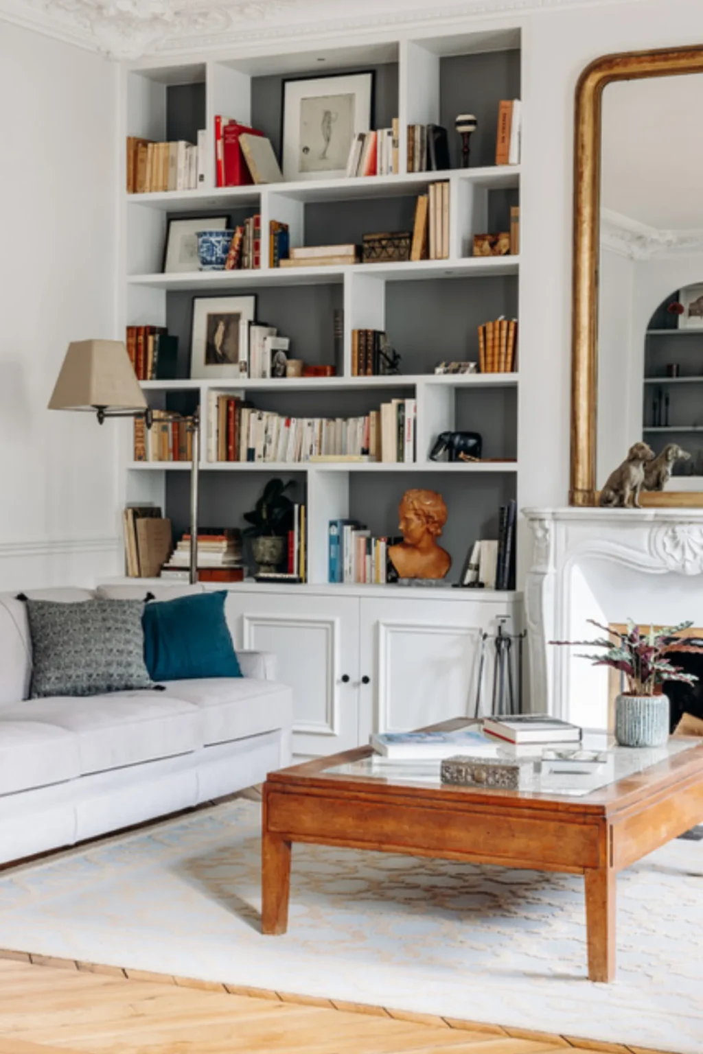 An elegant Paris salon where Prémices hosts private cooking classes